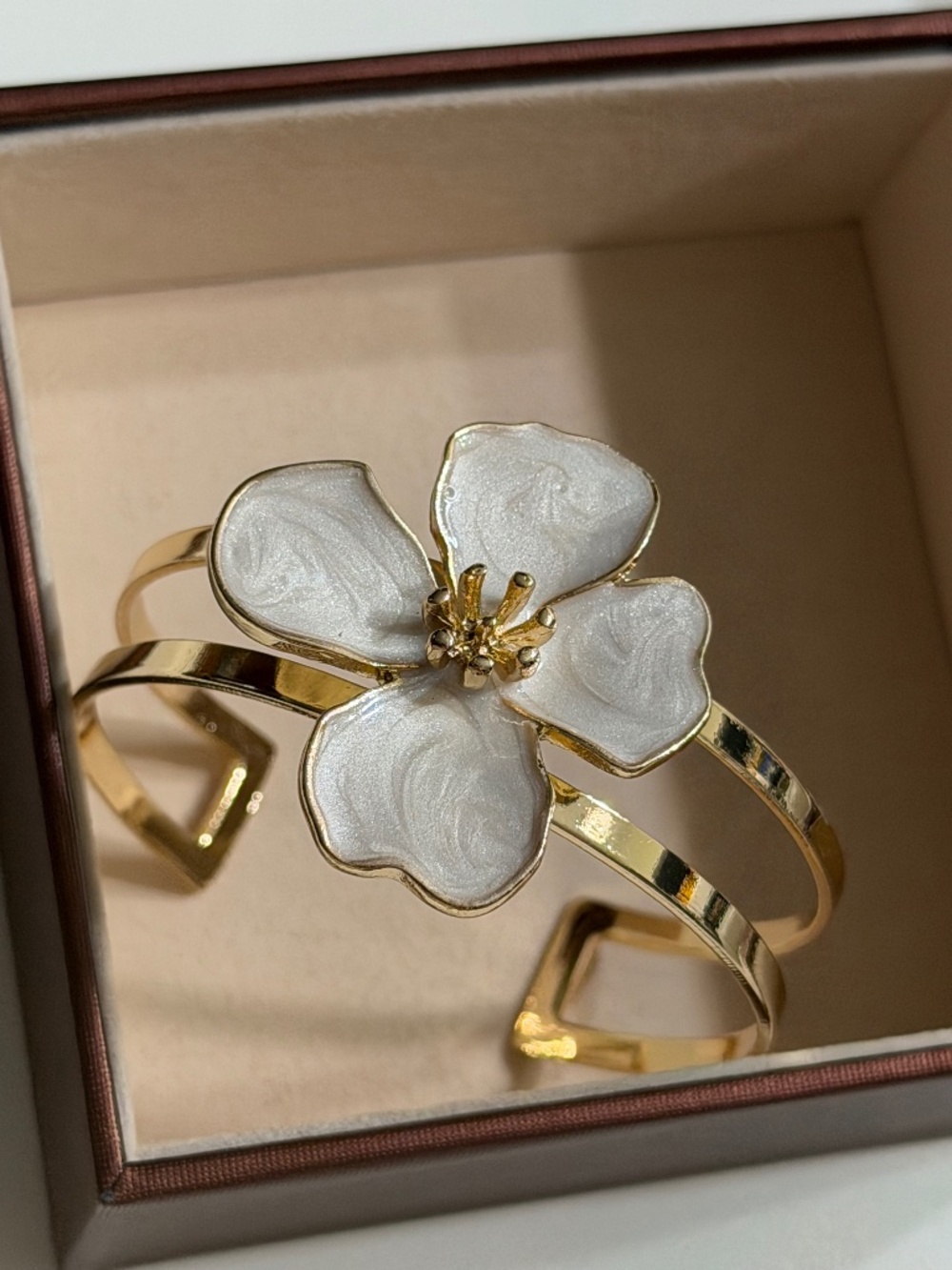 Golden Ivory White Asymmetrical 4-Petal Flower Enamel Adjustable Open Bracelet